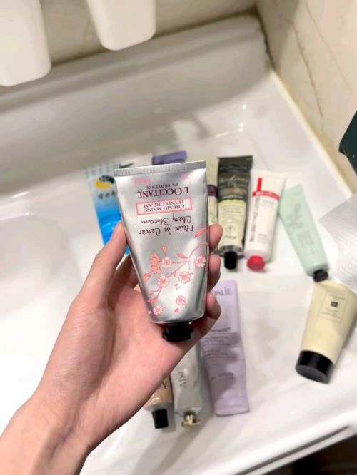 名分享精致女孩最爱的五款护手霜j9九游会登录护手霜推荐第一(图6)